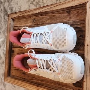 Cloudflyer 3 WOMEN'S Color: Women's White | Coral Size 8.5